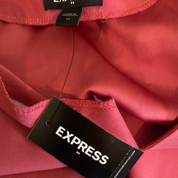 Express V Neck Top Size Medium Short Sleeve - Picture 7 of 9